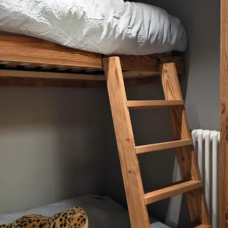 Hostdomus - Black Oak Apartment
