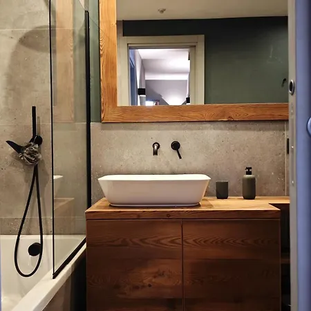 Apartment Hostdomus - Black Oak